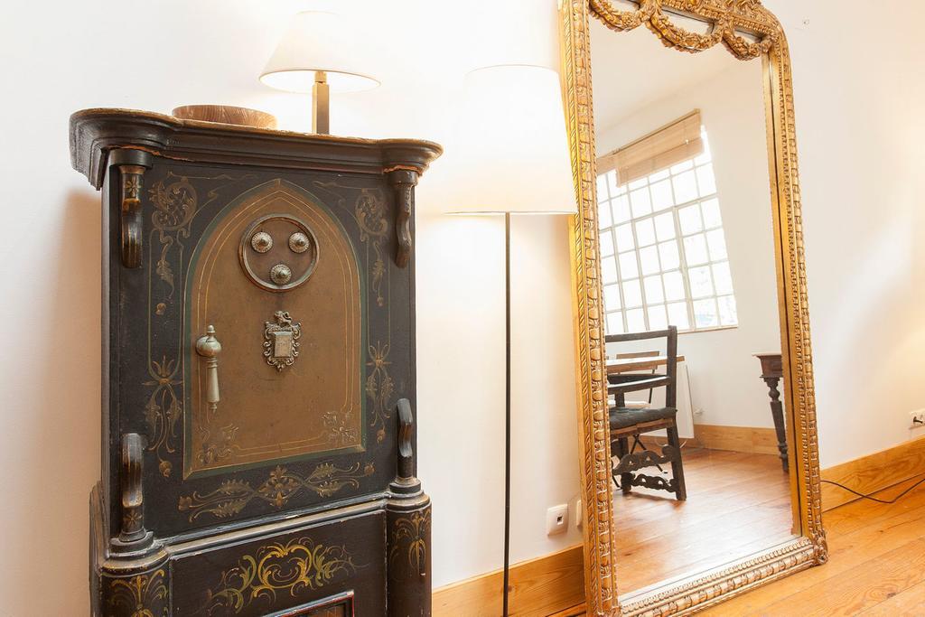 Central, Charming, Quiet, Garden And Parking Lisbona Esterno foto