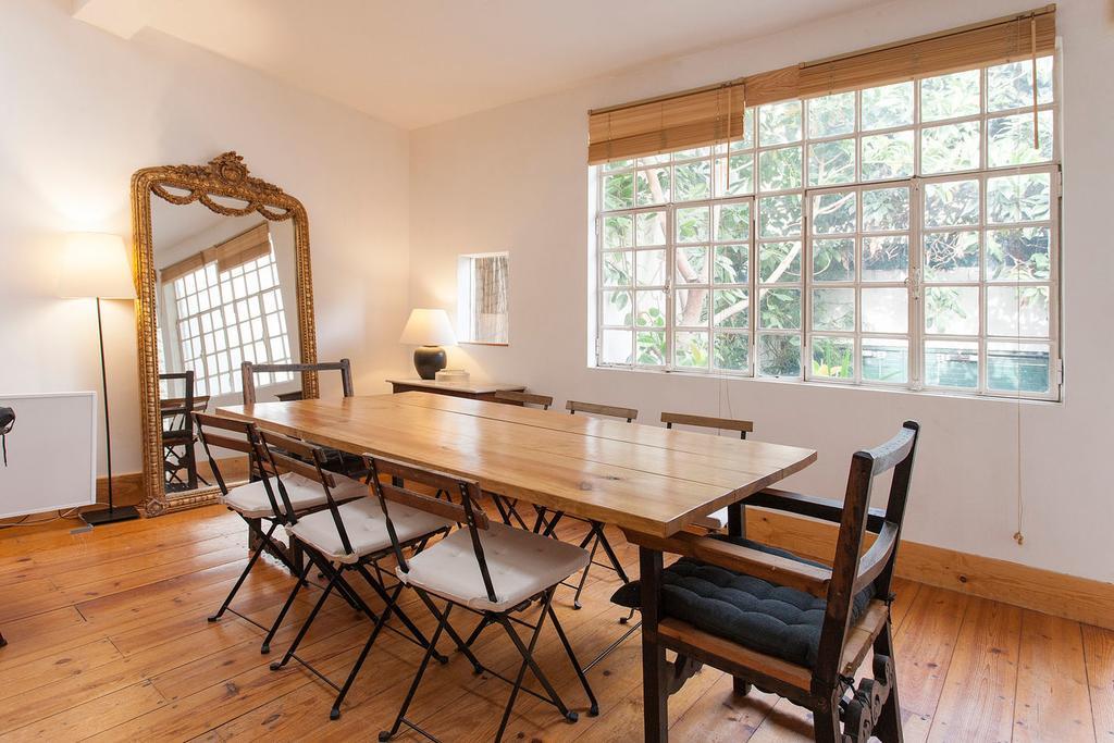 Central, Charming, Quiet, Garden And Parking Lisbona Esterno foto